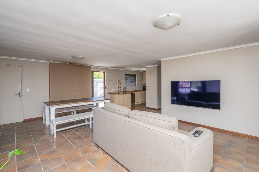 3 Bedroom Property for Sale in De Oude Spruit Western Cape